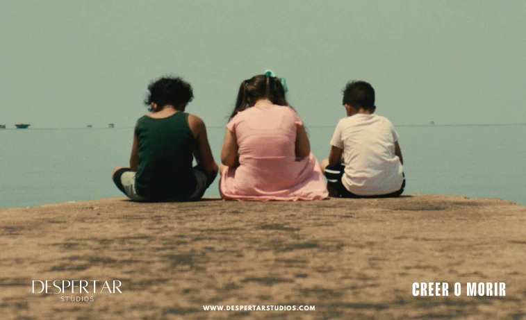 Creer o Morir no es solo un relato local; es una historia universal sobre la