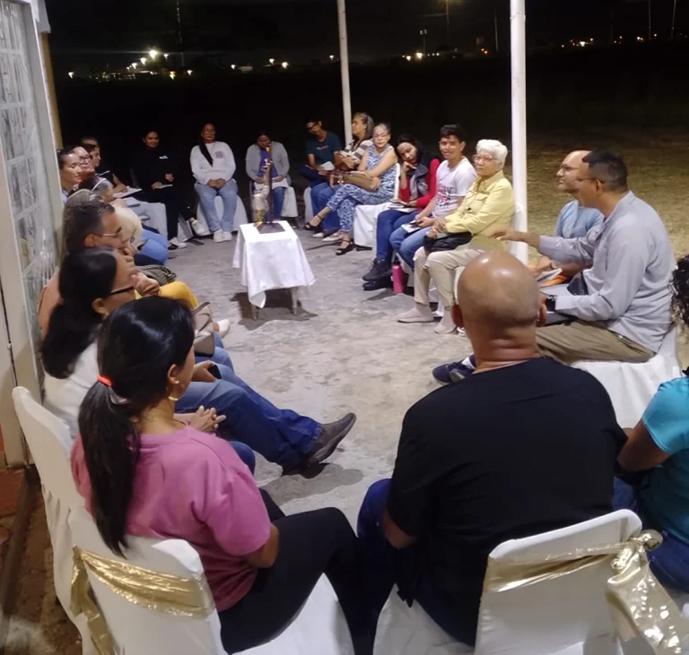 El encuentro se desarrolla al final de la tarde para dar oportunidad a que los ejercicitantes puedan vivir la experiencia (1)