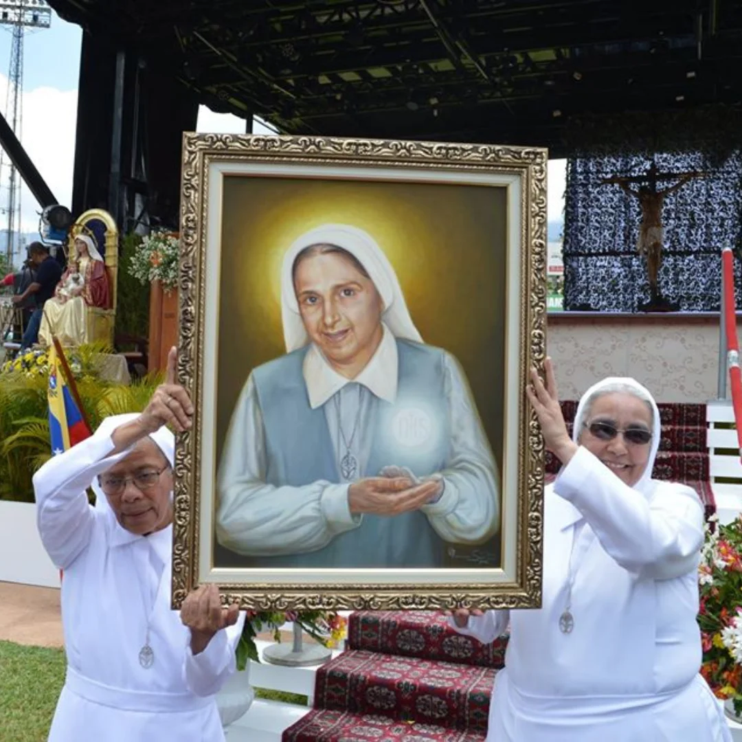 Santa Madre Carmen Rendiles