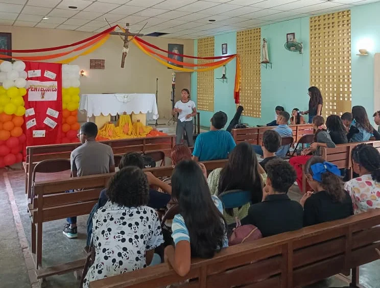 El propósito principal de esta iniciativa fue generar un encuentro de convivencia comunitaria y de conocimiento sobre el Espíritu Santo